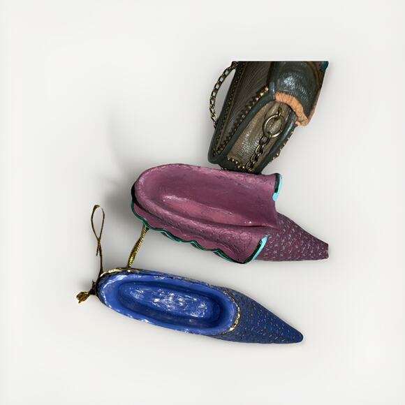 Vtg Victorian miniature collectible shoe ornaments And Purse set hanging loop 4” - Picture 3 of 6